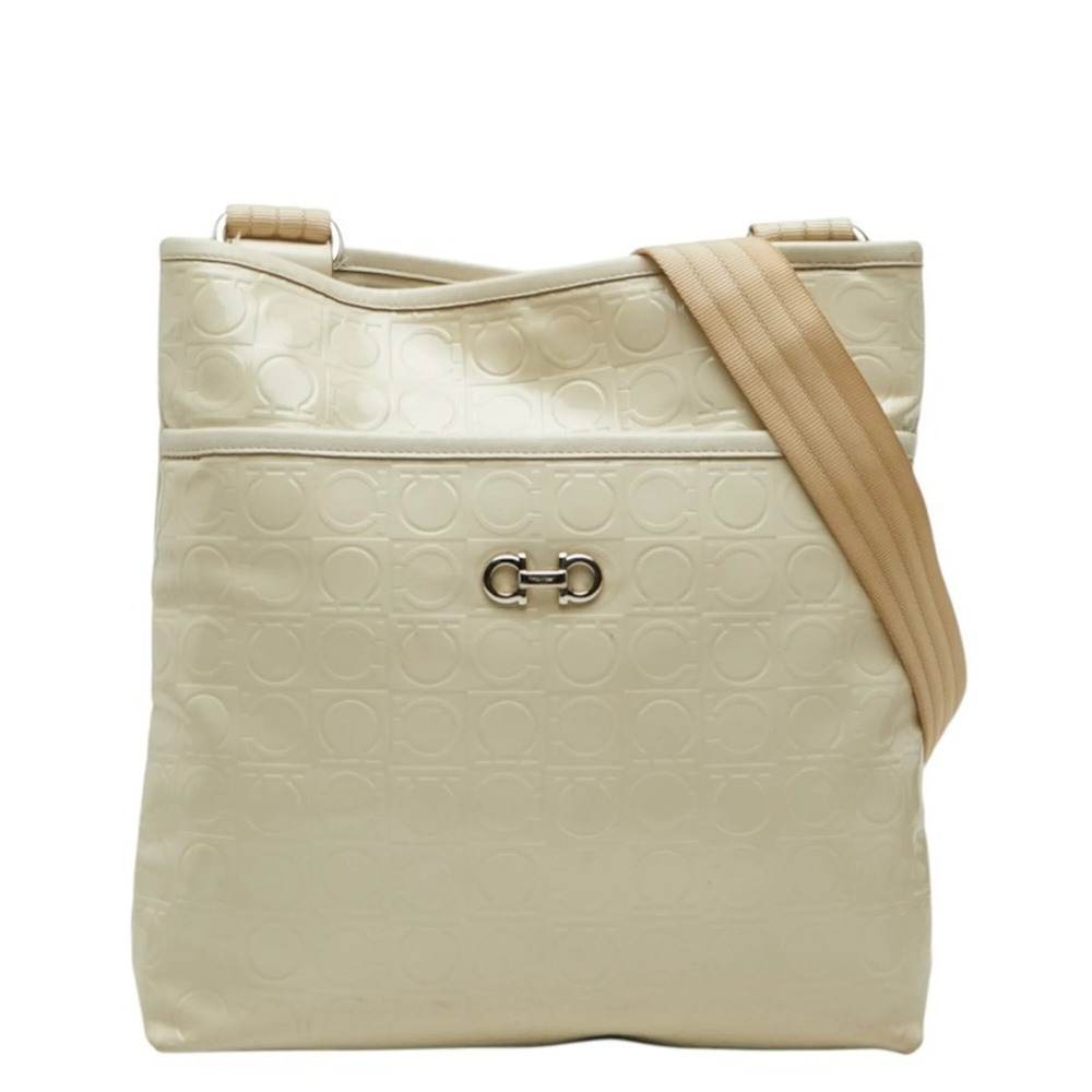 Salvatore Ferragamo Gancini Crossbody Shoulder Bag AU-21 B492 Ivory Patent Le...